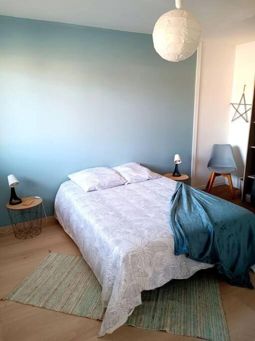 Le Cosy Plein Centre Avec Terrasse Apartment Meximieux Ngoại thất bức ảnh